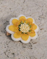 Sunlit Daisy Clip